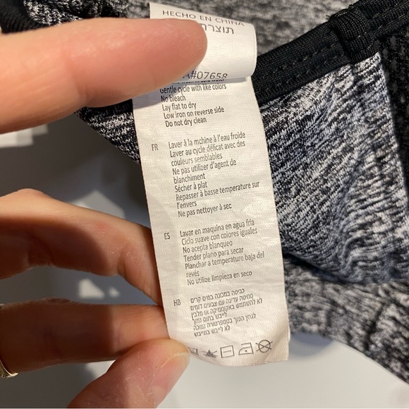 🛍️ 4 for 20$ - Halter Neck Mesh Sports Bra / Grey / M - Picture 5 of 6